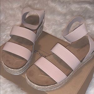 BRAND NEW Francesca’s Elastiband Sandals